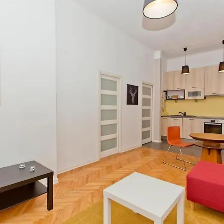 Apartment Center/golden Apartments/s20a Warsaw